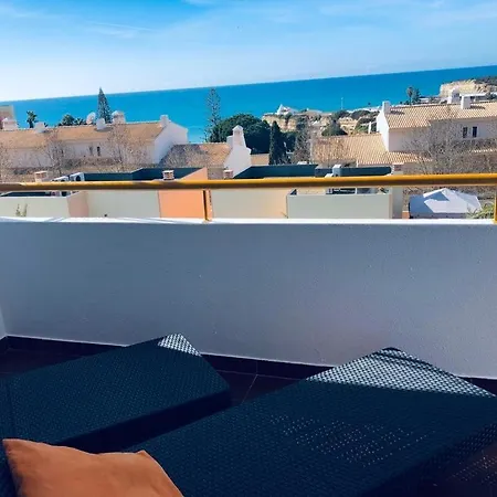 Apartment Quinta Das Palmeiras, Sea View And Pool In Porches Distrikt Faro