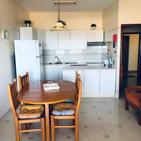 Quinta Das Palmeiras, Sea View And Pool In Porches *